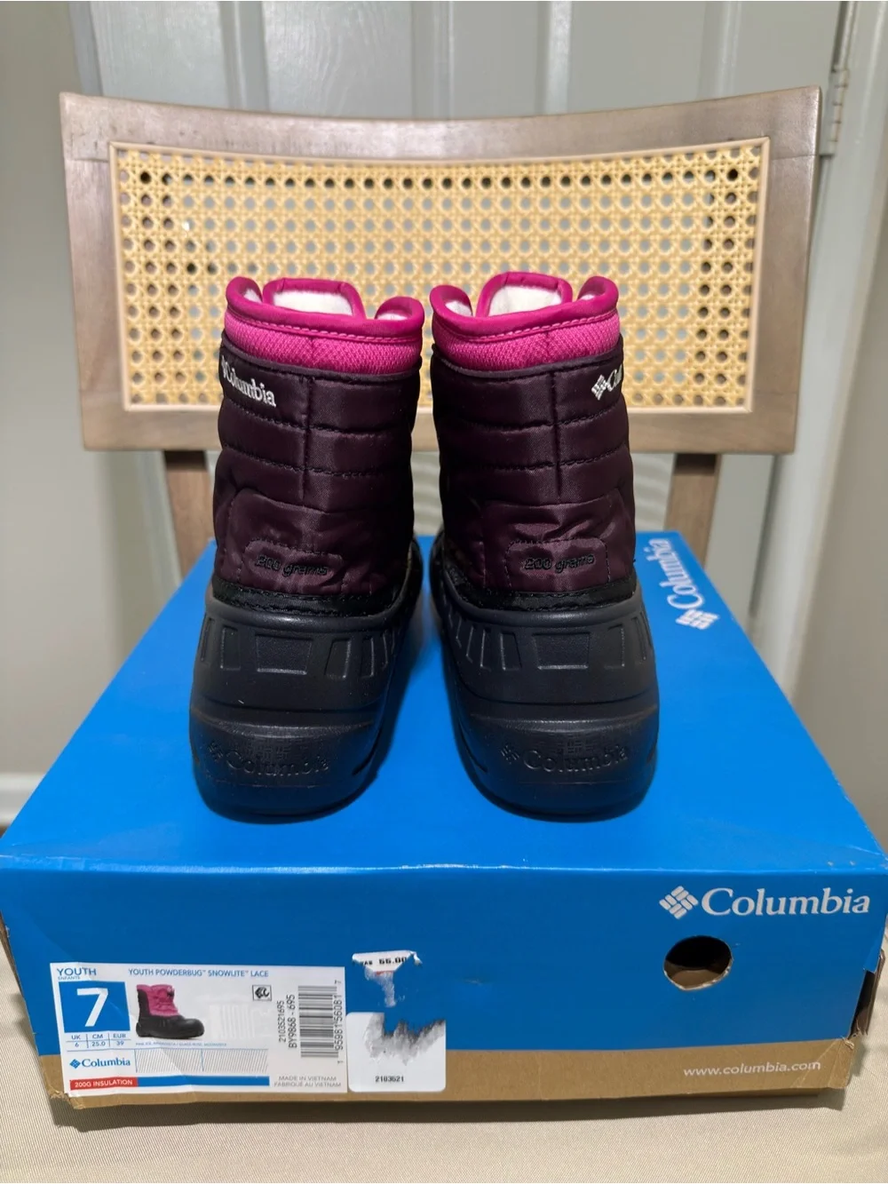 NWT Women Winter Boots in Pink and Dark Magenta size 8.5